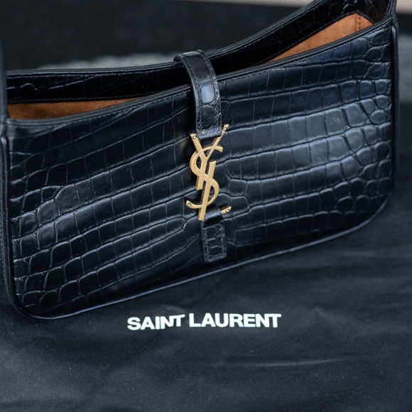 SAINT LAURENT LE 5 À 7 IN CROCODILE-EMBOSSED SHINY LEATHER - Picture 3 of 7